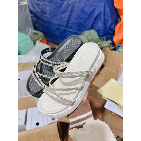 Sandan  thổ quảng châu mùa hè 2023  có hai màu pha.