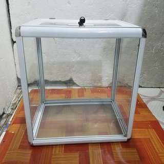 Hòm phiếu khung nhôm trong suốt 30 x 30