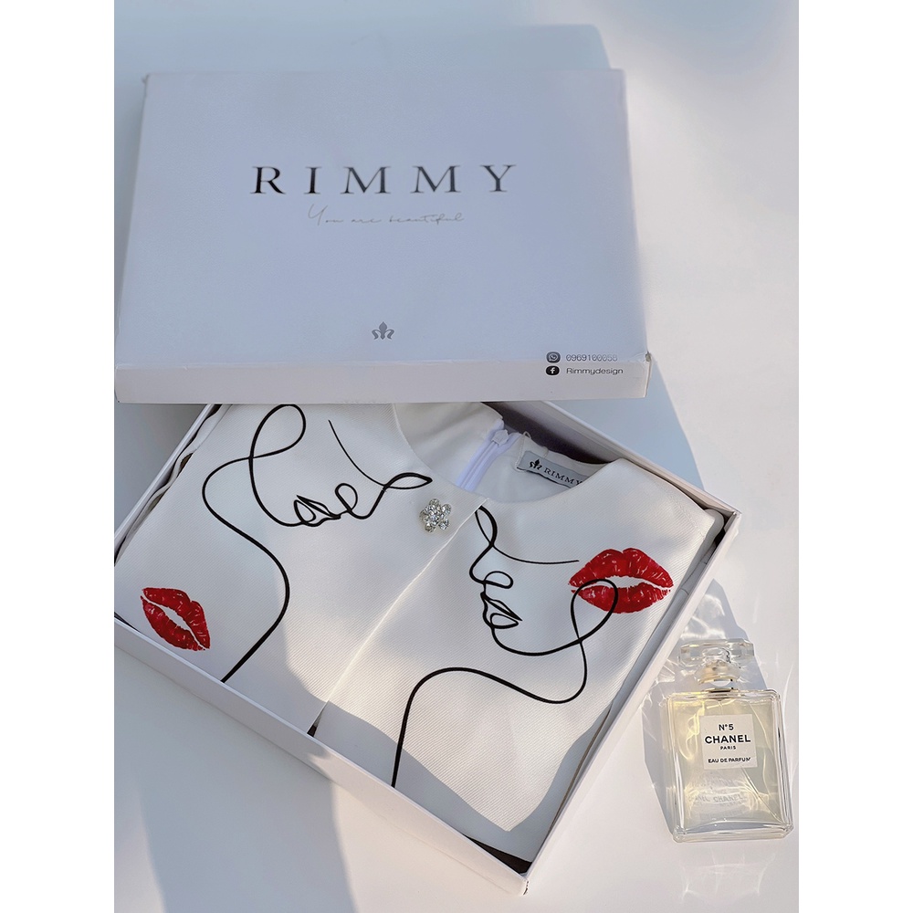 Đầm dự tiệc trắng Vanessa by Rimmy thiết kế nổi bật, họa tiết in sắc nét tinh tế