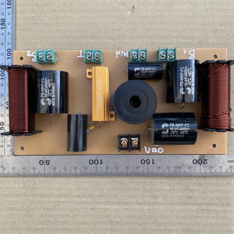 Phân tần loa cây 4 đường tiếng bass 20