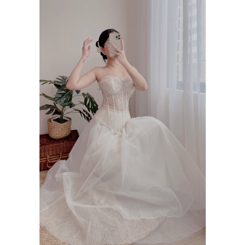 Váy cưới tiểu thư đính đá sang chảnh