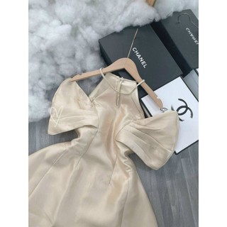 ĐẦM NƠ KEM CỔ YẾM RỚT TAY 