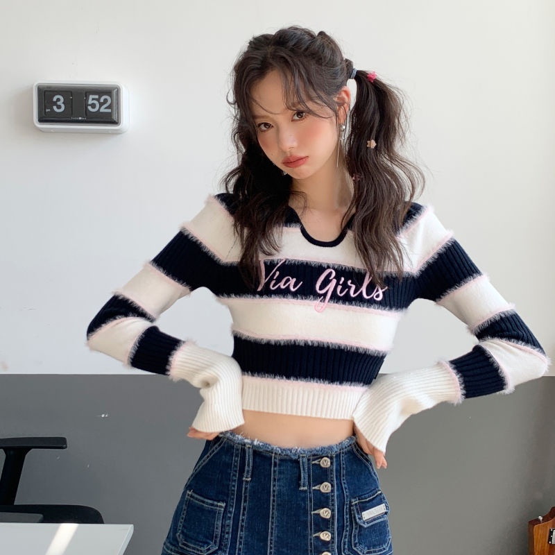 Áo len hot girl ngọt ngào áo mặc trong mẫu mới thu đông 2022 cho nữ áo dệt kim dáng nhỏ ôm dáng mẫu ngắn cảm gi