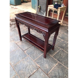 Bàn trung đường gỗ lim kích thước cao 80 cm dài 1 m rộng 40 cm.
