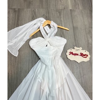 maxi cổ yếm xẻ tà cách điệu