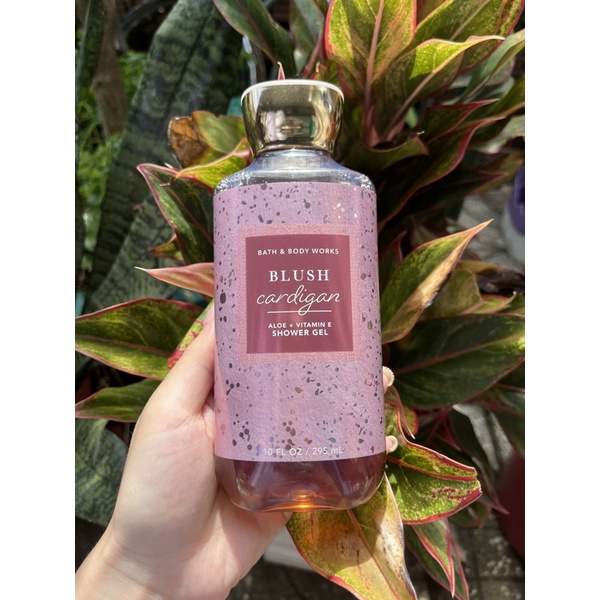 •𝐁𝐥𝐮𝐬𝐡 𝐂𝐚𝐫𝐝𝐢𝐠𝐚𝐧• Bath & Body Wworks - Sản phẩm dưỡng và xịt thơm toàn thân dành cho nữ