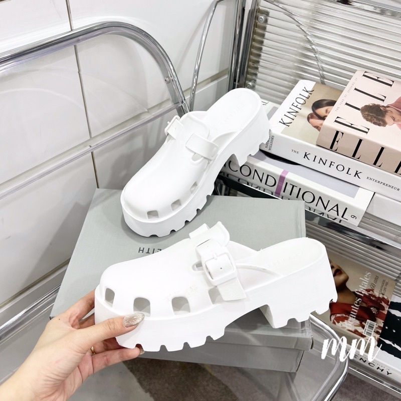 Sục CNK 2 màu Kem-Trắng chất đẹp Size 35-39 Hàng fullbox