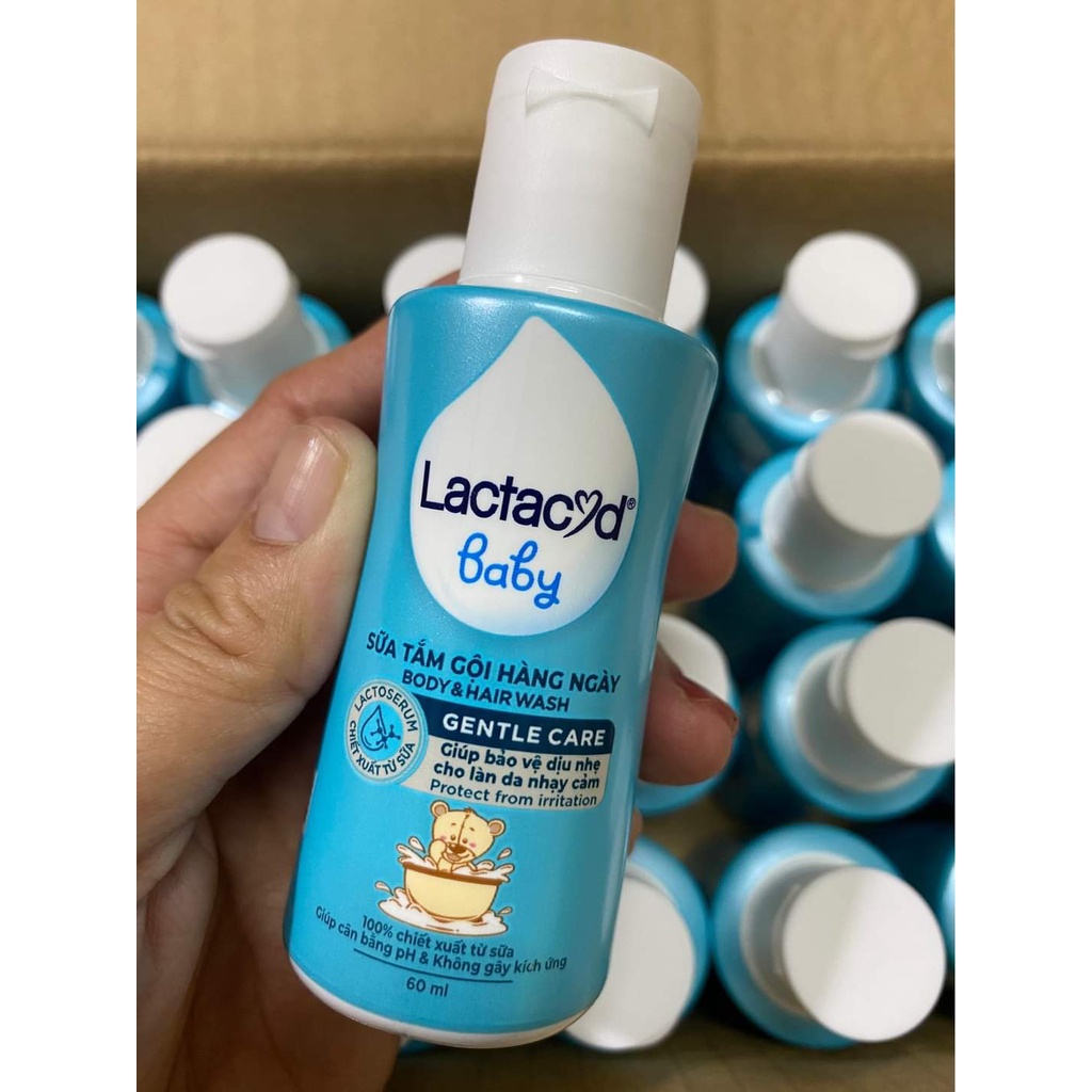 Sữa tắm LACTACYD giảm rôm và hăm cho bé