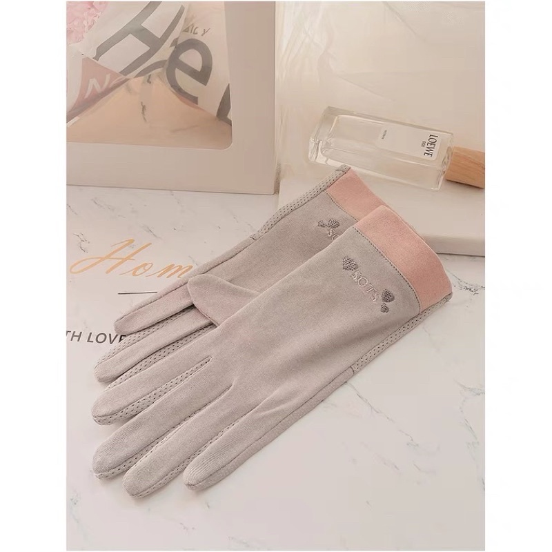 Găng Tay Chống Nắng (Chống Tia UPF&gt;50) Chữ SOTS Nhỏ Xinh- Cảm Ứng- Chống Trượt- Chichitu