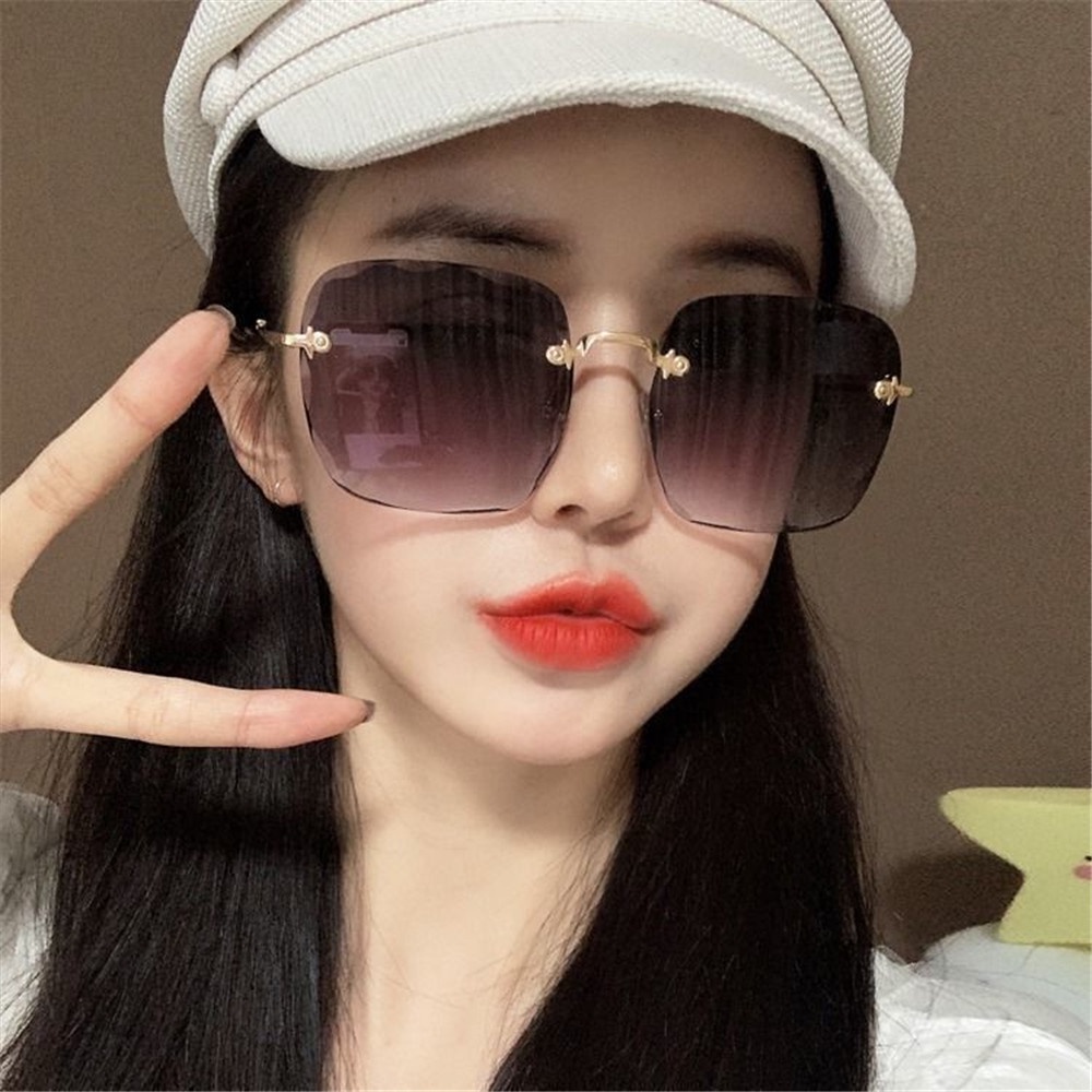 Kính Râm Tròng Vuông Màu Gradient Chống Tia UV Mẫu Mới 2023