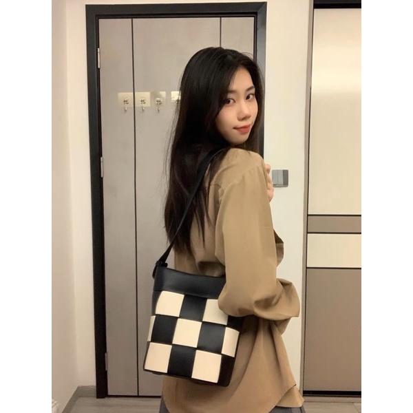 Túi da Pu checked caro đen trắng ulzzang cá tính (có sẵn)