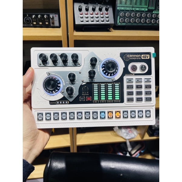 Soundcard X5 cao cấp hát livestream,thu âm hát karaoke