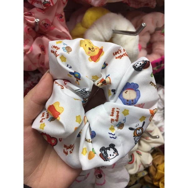 Scrunchies gấu dâu / dâu