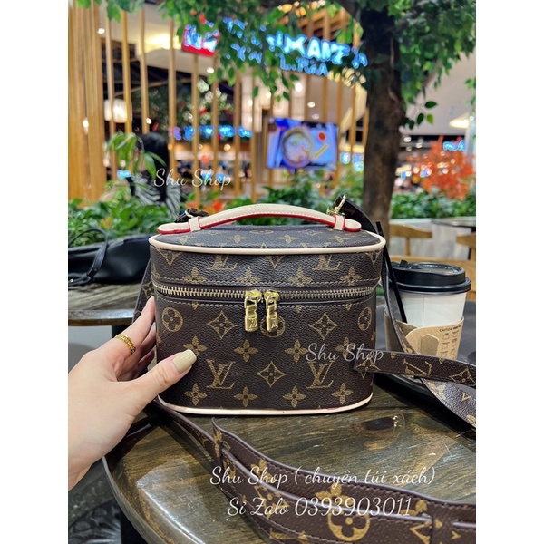 Cốp Lv vuông quai xách