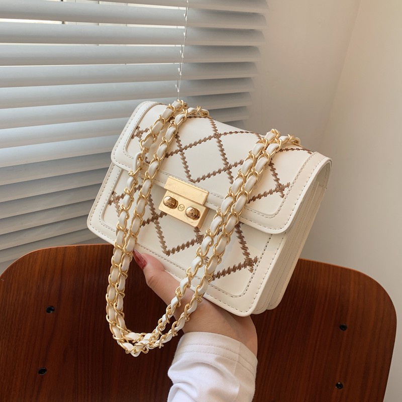 Túi Xách Nữ Đẹp Giá Rẻ Túi Nữ Đeo Chéo Dáng Xinh Thời Trang Cá Tính Dây Xích Nơ Ngọc Da Bánh Bèo Cao Cấp - TN04 | BigBuy360 - bigbuy360.vn