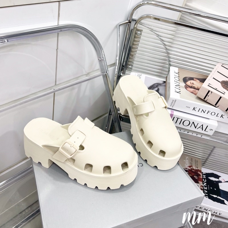 Sục CNK 2 màu Kem-Trắng chất đẹp Size 35-39 Hàng fullbox