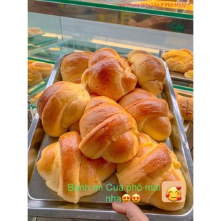 BÁNH SỪNG TRÂU PHÔ MAI