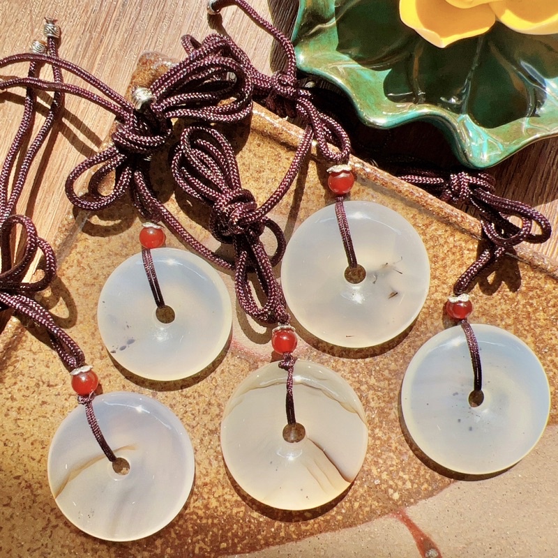 Mặt dây chuyền đồng điếu đá Agate