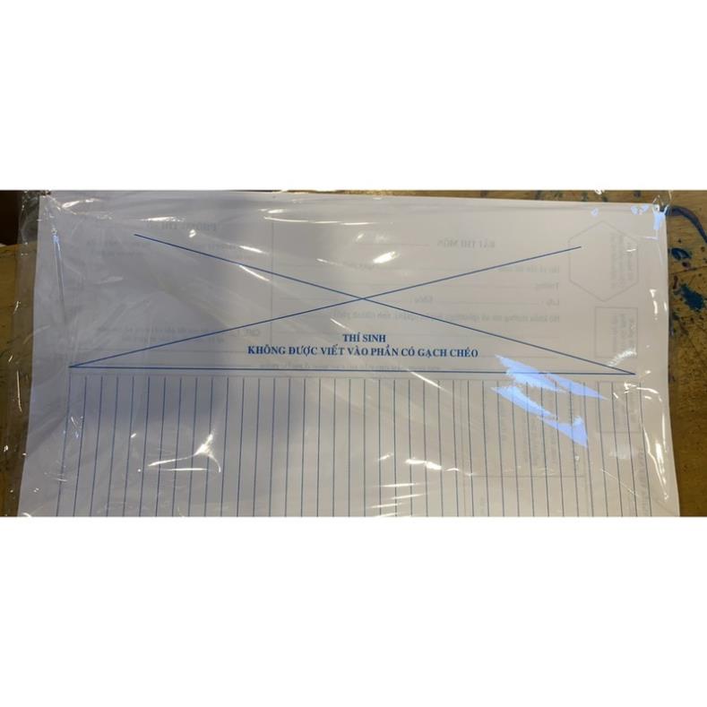 Giấy thi phách dọc , phách ngang .