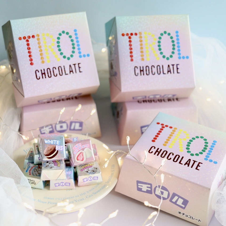 TIROL CHOCO AURORA BOX GIỚI HẠN MÙA VALENTINE TRẮNG 15 VIÊN