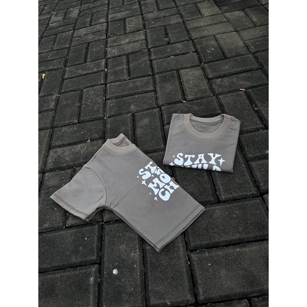 Áo croptop màu nâu be