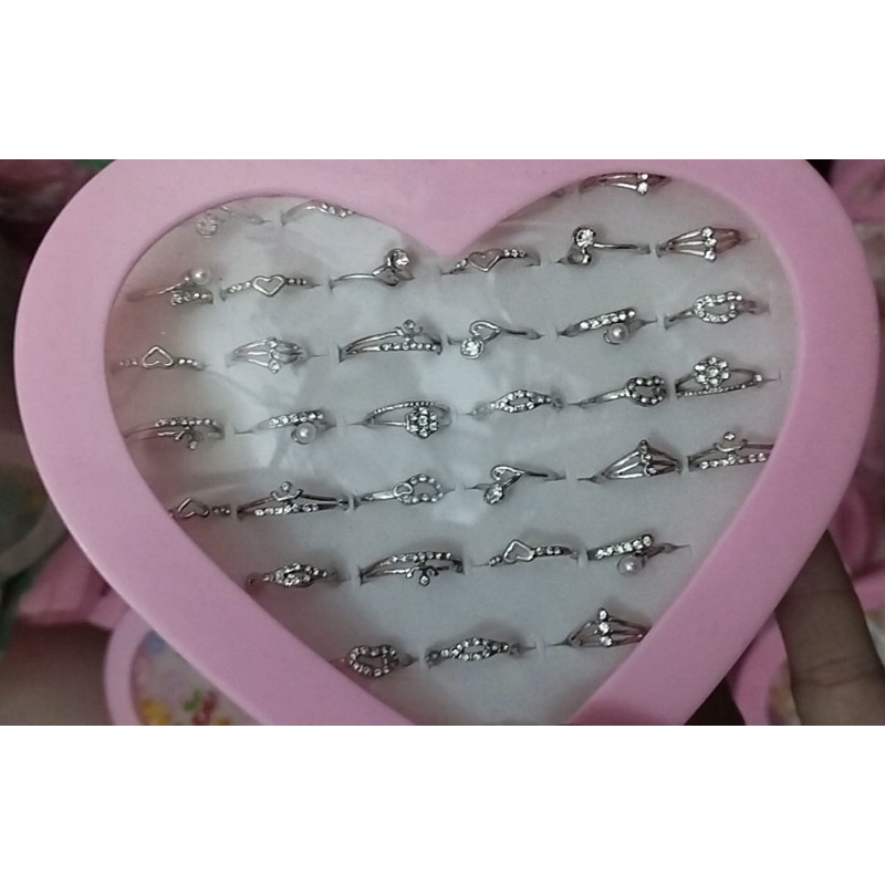 Hộp nhẫn trắng 36 chiếc hàng rẻ nhiều mẫu mã