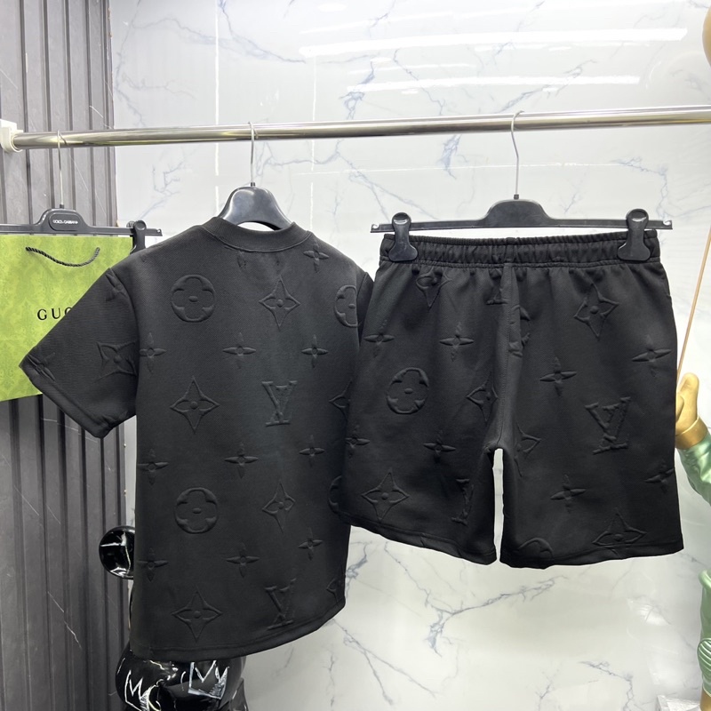 Áo LV Dập Vân Nổi - Bộ Quần Áo Nam Nữ Thêu Chữ Cực Xịn