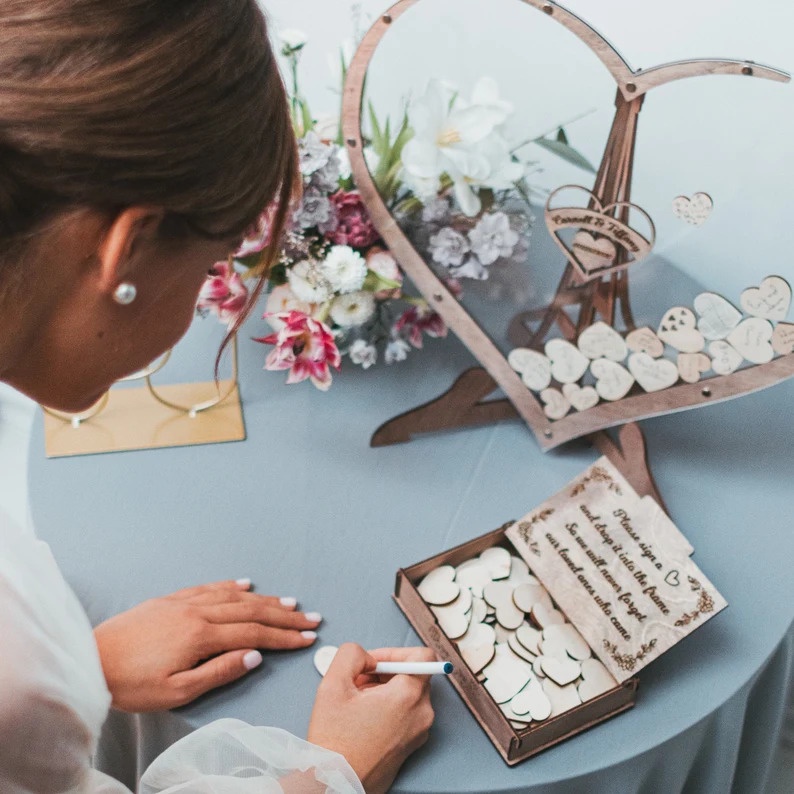 Hộp thả tim cưới, Hộp thả tim ký tên tiệc cưới, Thiết kế miễn phí theo yêu cầu