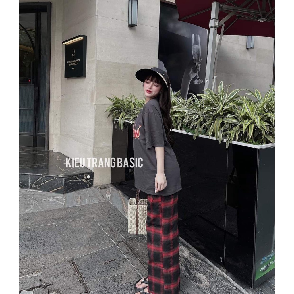 Bộ Áo Phông Nữ In Chữ Drew Lửa Mix Quần Suông Ống Rộng Kẻ Đỏ Đen Freesize