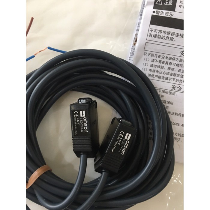 Cảm biến E3Z-T61 (E3Z-T61-L+E3Z-T61-D) Omron