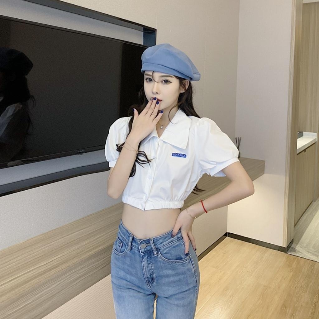 Áo sơ mi croptop GenY tay phồng thêu logo, Áo kiểu nữ hở eo chất vải kate hàn thoáng mát -SM2-