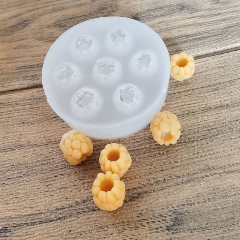 khuôn silicon 7 quả tạo hình trang trí bánh