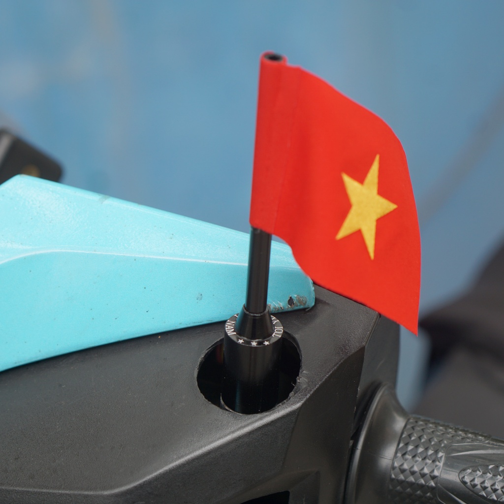 Cờ Việt Nam gắn ốc chân gương CNC PKX