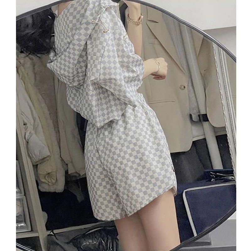 Jiashucheng Bộ Đồ Thể Thao Áo Hoodie Dáng Rộng Phối Quần Short Kẻ Sọc Thiết Kế Trẻ Trung Cho Nữ