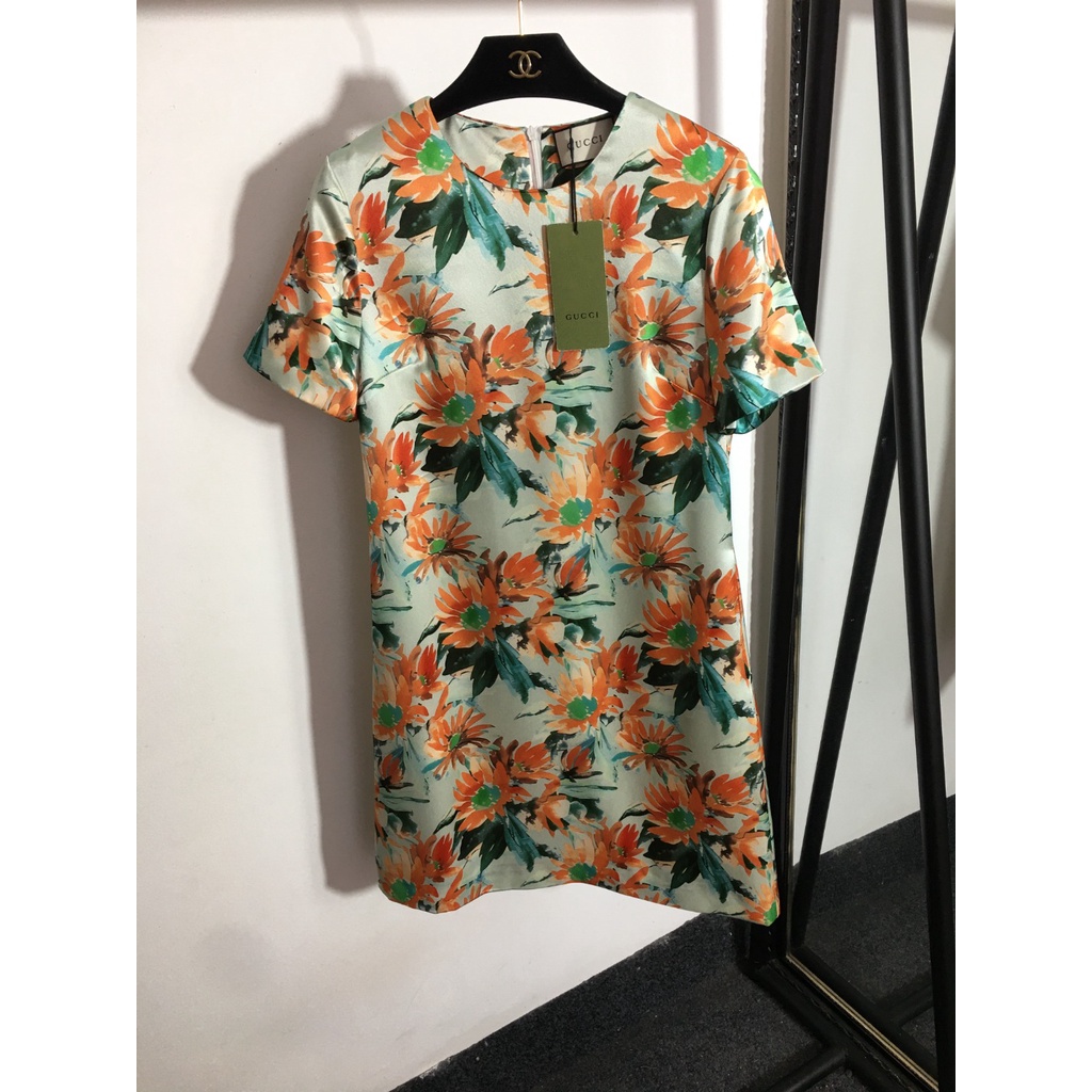 Đầm ngắn tay Gucci GC GG cổ tròn in hoa cúc thanh nhã