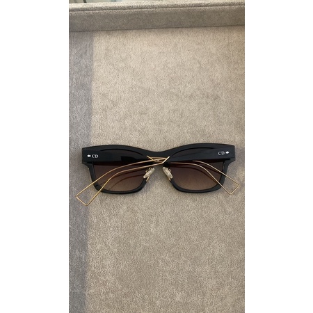 KÍNH SI HIỆU CHÂU ÂU