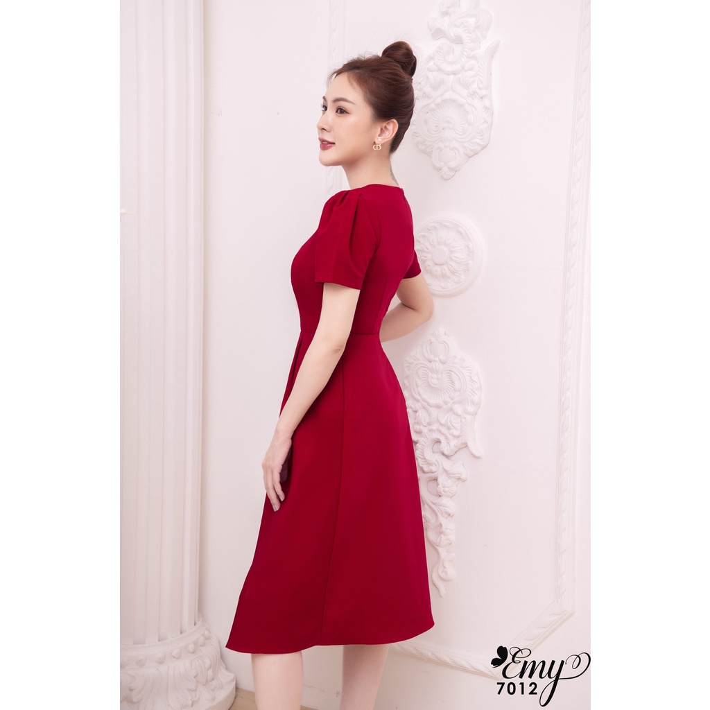 Đầm EMY EM7012 Xoè Cổ Lục Giác