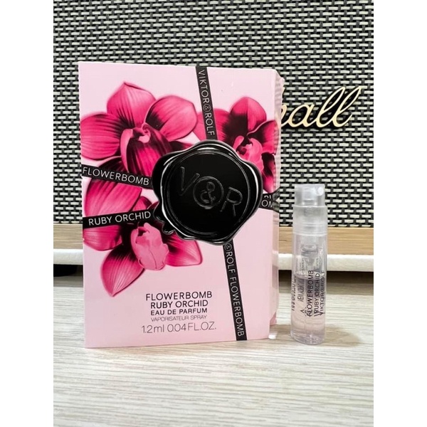 Nước hoa mini 𝐕𝐢𝐤𝐭𝐨𝐫 & 𝐑𝐨𝐥𝐟 𝐅𝐥𝐨𝐰𝐞𝐫𝐛𝐨𝐦𝐛 𝐑𝐮𝐛𝐲 𝐎𝐫𝐜𝐡𝐢𝐝 𝐄𝐃𝐏