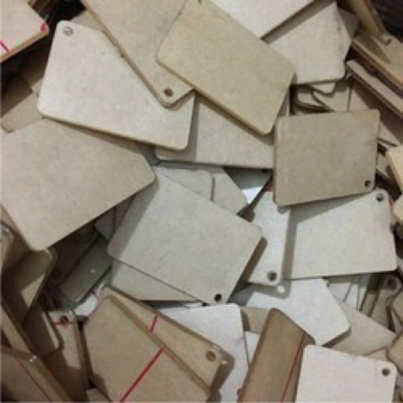 Khắc móc khoá Mica số lượng lớn theo yêu cầu