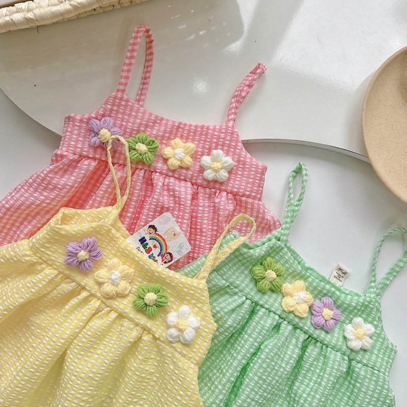 Đầm baby doll 2 dây caro đính hoa , thời trang cho bé gái chất liệu mát mẻ cho mùa hè .