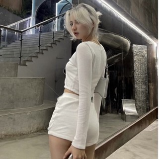 MOODSWINGS - Bộ áo cardigan tay dài phối quần ngắn SHAWTY SET