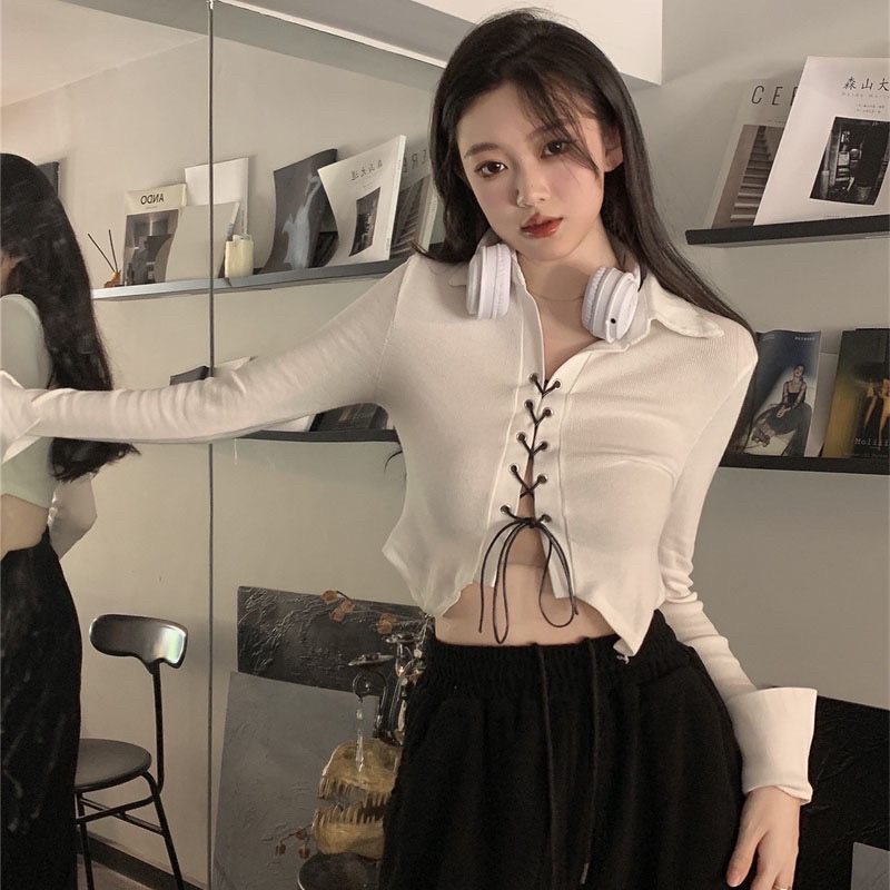 Áo thun croptop dài tay cổ sơ mi đan dây vạt nhọn HACHIE