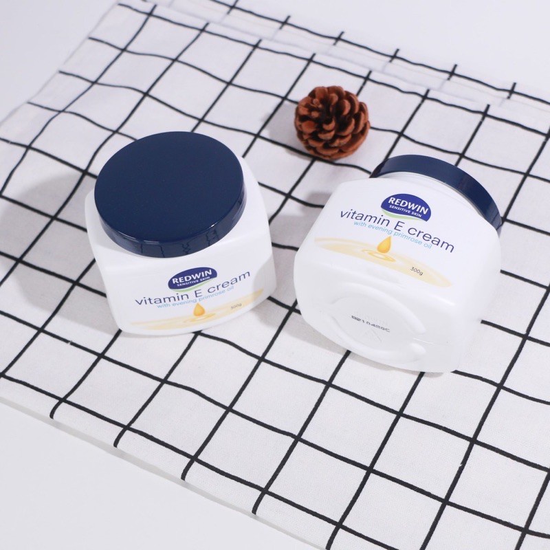 KEM DƯỠNG DA MỀM MỊN REDWIN VITAMIN E CREAM 300G