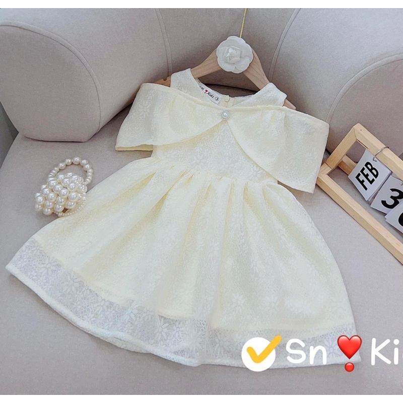 Váy tiểu thư nơ bản to sang chảnh cho bé