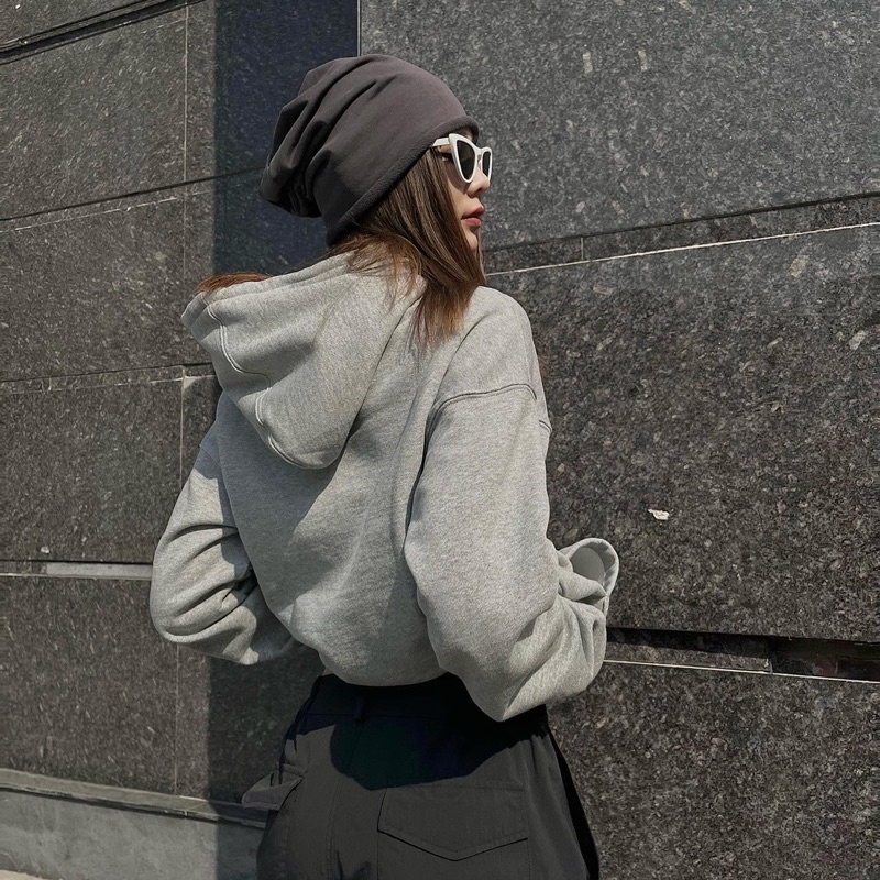 Áo hoodie thêu nổi