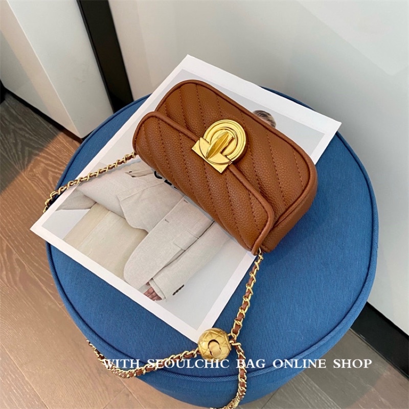 Túi khoá xoay trám chéo siêu xinh