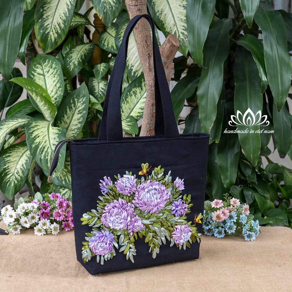 Túi đeo vai,túi handmade  mũ bucket và túi đeo vai thêu hoa cúc rối