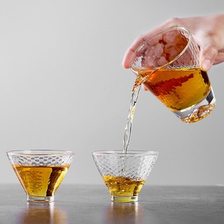 Tống trà thủy tinh 195ml ( mẫu tổ ong )