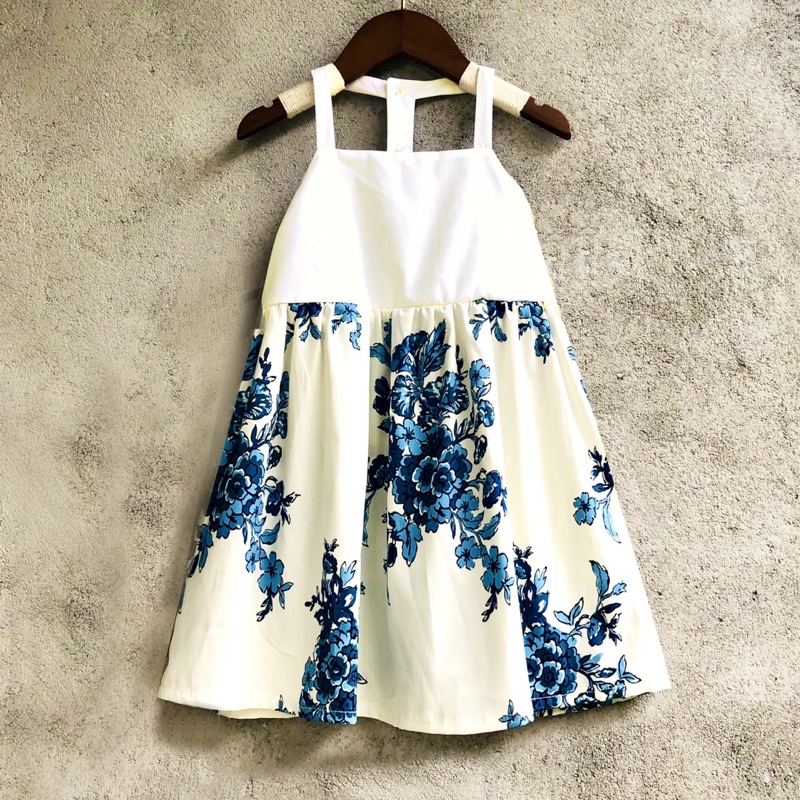 Đầm bé gái dây trắng phối hoa, chất thô cotton thoáng mát