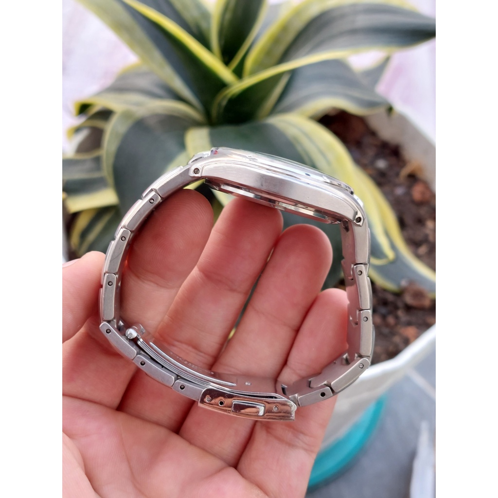 Đồng hồ nam Wired 6 kim titan mặt xanh chạy pin hàng Si